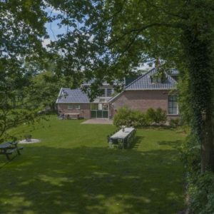 Groepsovernachting in oude school Groepsovernachting in oude school