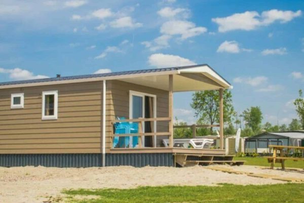 Strandhuisje aan het Veluwemeer